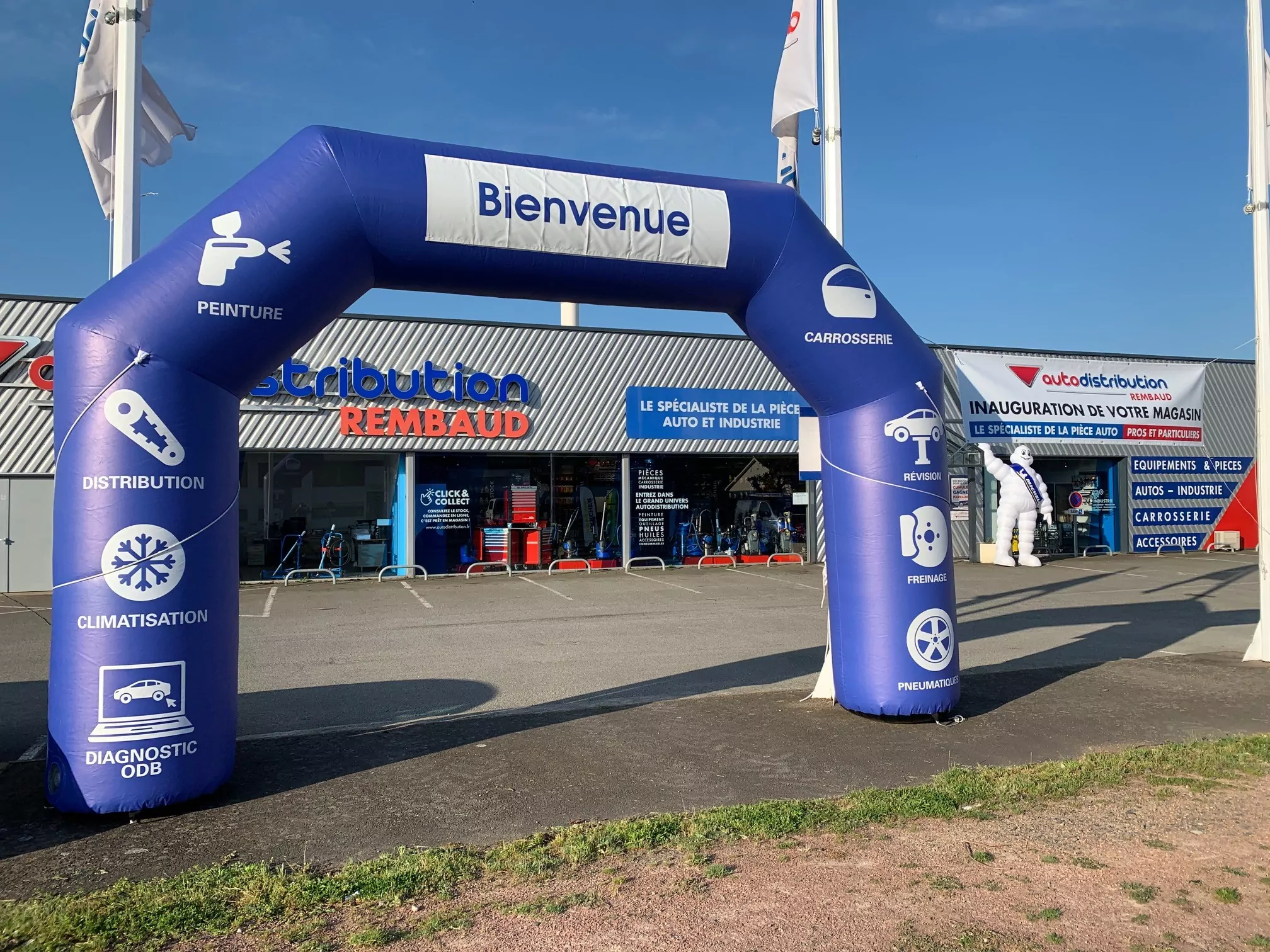 arche promotionnelle gonflable auto distribution rembaud