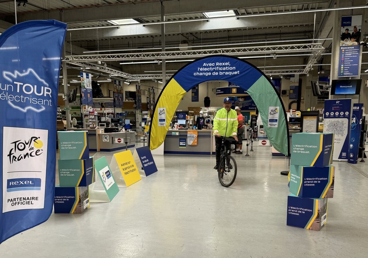 Arche textile drapeau publicitaire